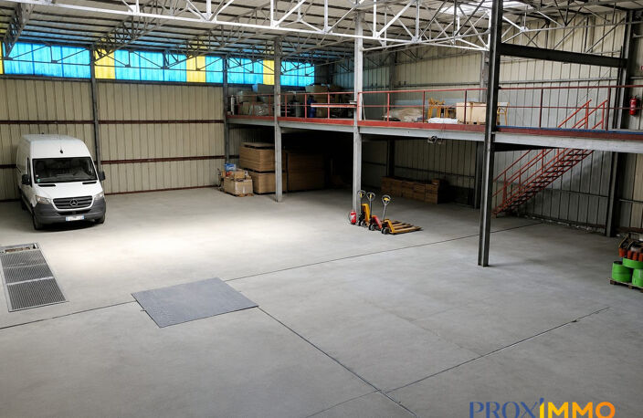 ENTREPOT + Mezzanine + Cave — photo 4