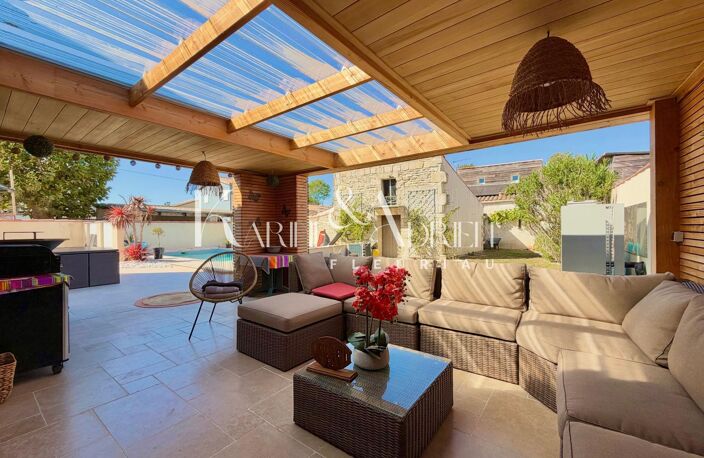 MAISON EN PIERRE 5 CHAMBRES AVEC PISCINE ET DÉPENDANCE — photo 4