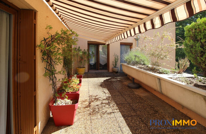Voiron  Spacieux T5 de 116 m² avec terrasse et grand garage — photo 2