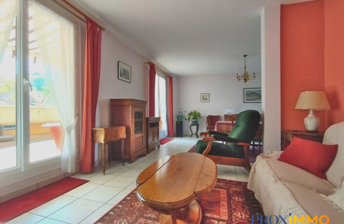 Voiron  Spacieux T5 de 116 m² avec terrasse et grand garage — photo 3