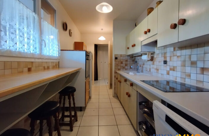 Voiron  Spacieux T5 de 116 m² avec terrasse et grand garage — photo 4