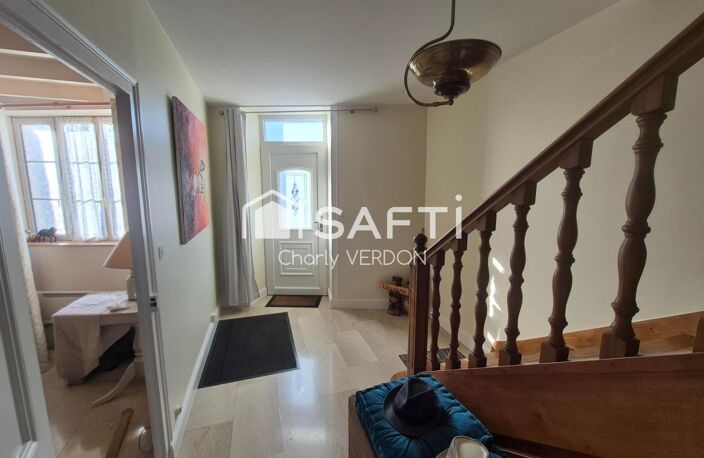 Maison avec étage en plein bourg de Loulay — photo 5