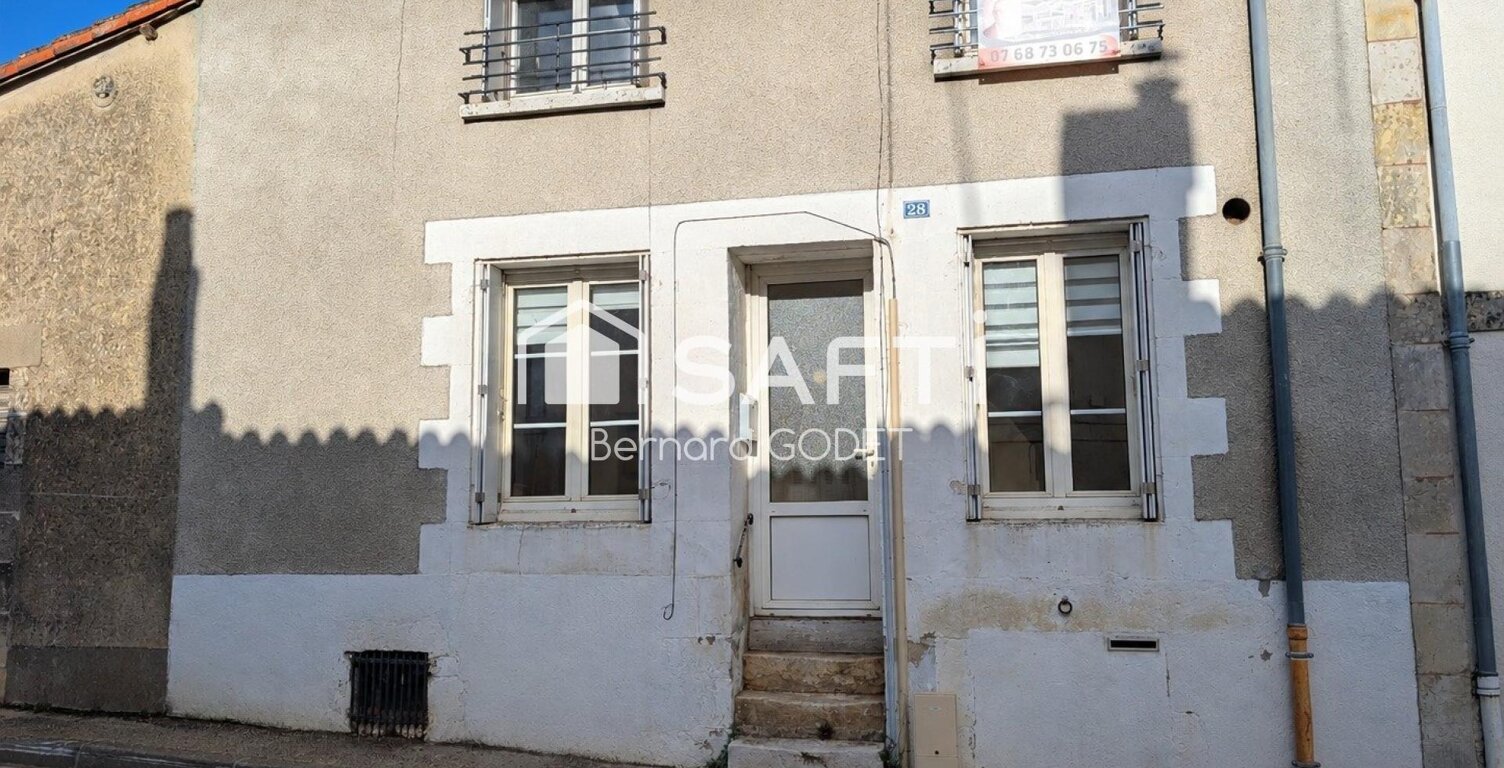 Charroux  Maison de ville 4 chambres, habitable sans travaux — photo 1