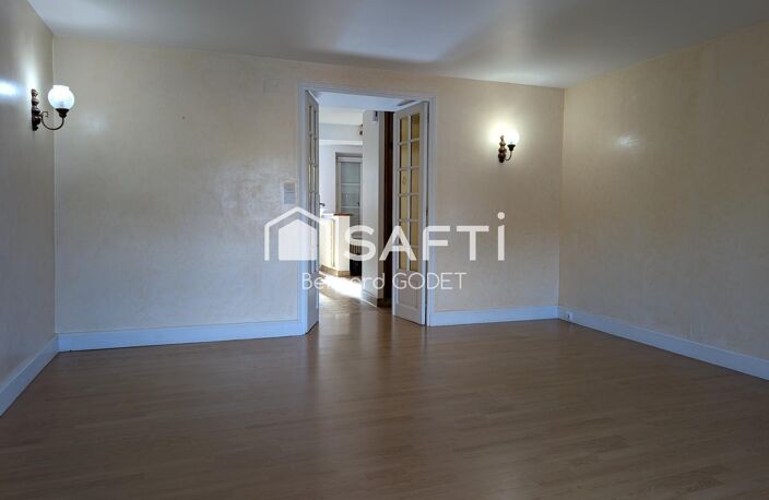 Charroux  Maison de ville 4 chambres, habitable sans travaux — photo 4