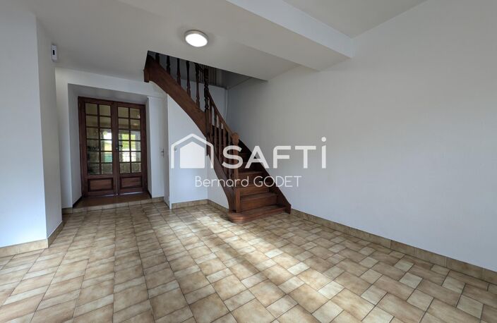 Charroux  Maison de ville 4 chambres, habitable sans travaux — photo 5