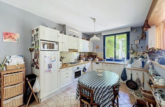 Au calme d'une impasse, découvrez cette maison familiale à Sablé-sur-Sarthe ! — photo 2