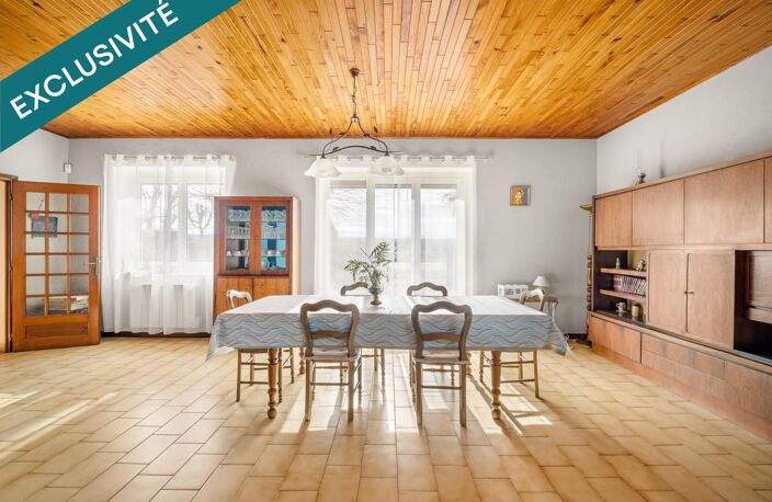 Maison en pisé avec du terrain — photo 5