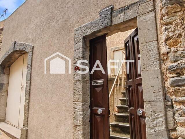 Maison à rénover env. 315m2 au sol, deux cours — photo du bien