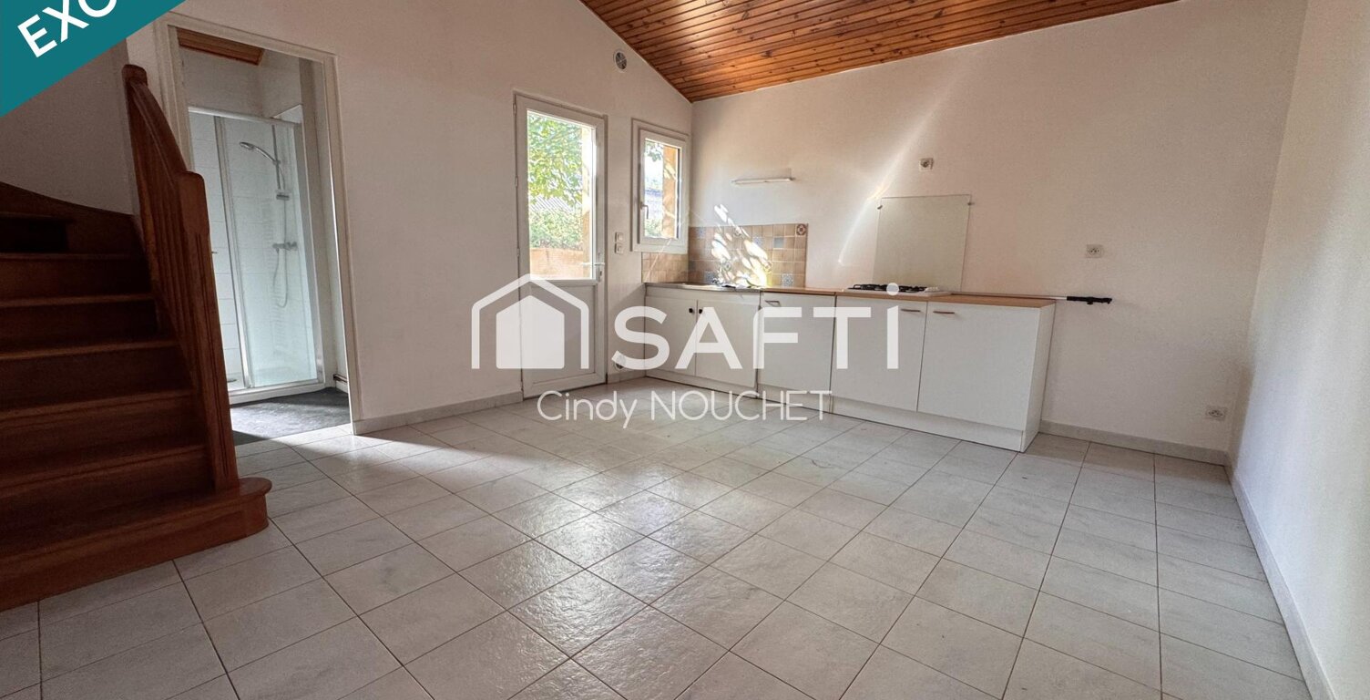 Maison de 73m2 avec un terrain clos en plein centre de Durtal — photo 1