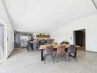 Maison individuelle, 8 garages, jardin — photo 3