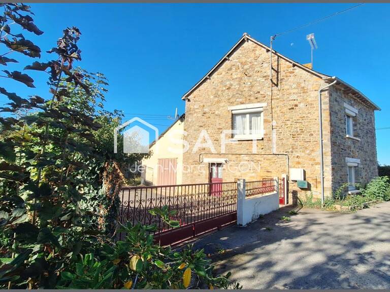 Maison à rénover avec dépendances et jardin. — photo 1