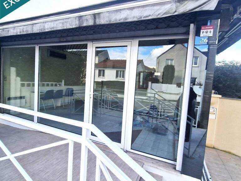 CHILLY MAZARIN : Proche toutes commoditités, Local Commercial — photo 1