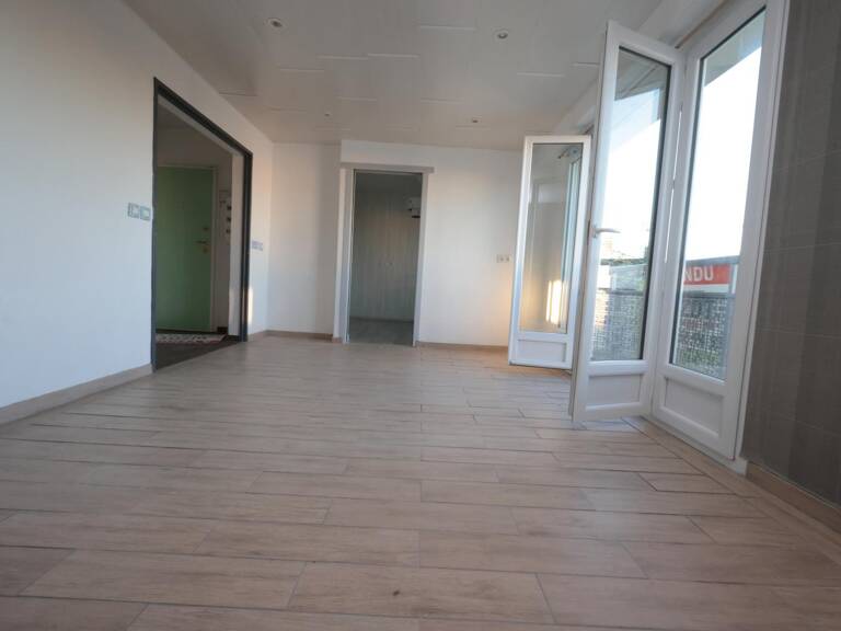 Beau 4 pièces de 71 m² dans résidence ravalée et sécurisée  en centre ville — photo 1