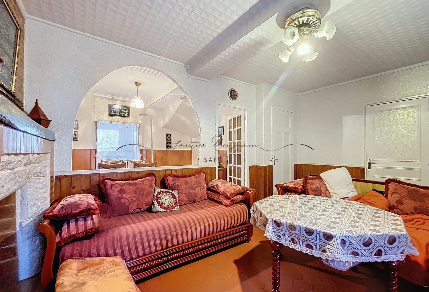 GOUAIX  MAISON FAMILIALE AVEC ANCIEN LOCAL COMMERCIAL  132 M² — photo 1
