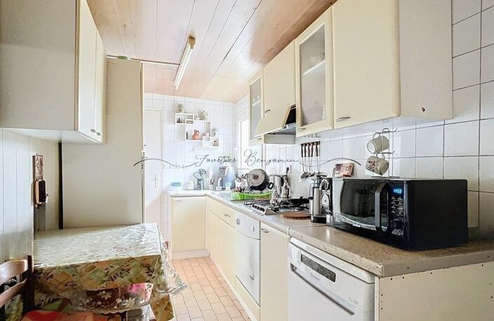 GOUAIX  MAISON FAMILIALE AVEC ANCIEN LOCAL COMMERCIAL  132 M² — photo 4