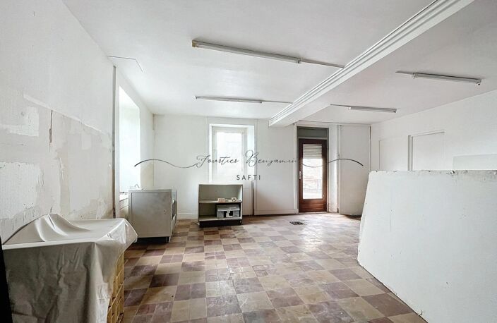 GOUAIX  MAISON FAMILIALE AVEC ANCIEN LOCAL COMMERCIAL  132 M² — photo 5