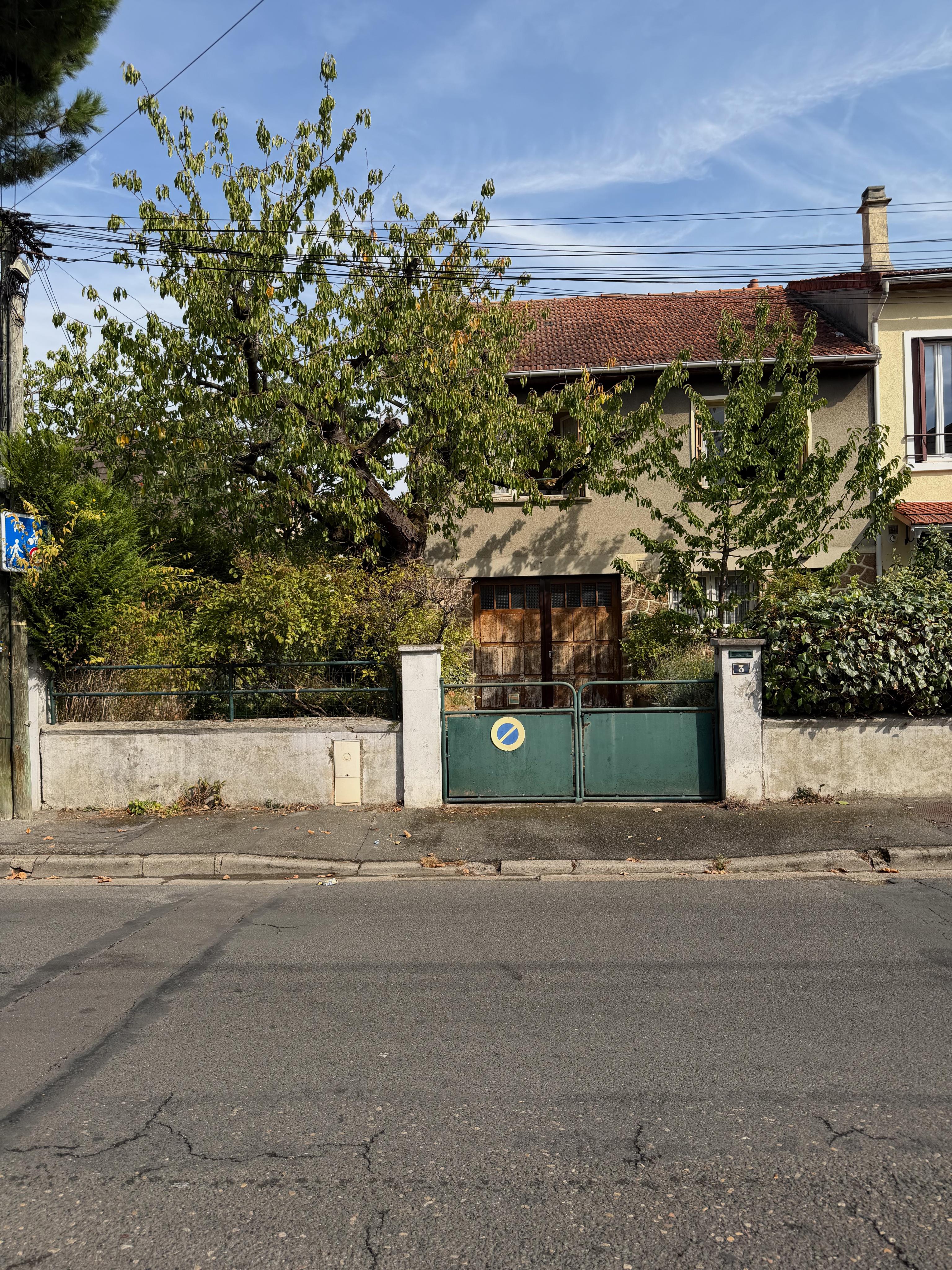 Maison individuelle 4 pièces sur 340 m² de terrain – Garage – Idéal rénovation