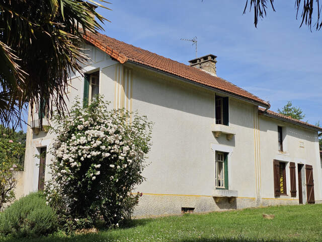 MAISON CHERVES — photo du bien