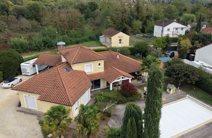 Vente maison  220 m² Hauterive (03270) — photo 2