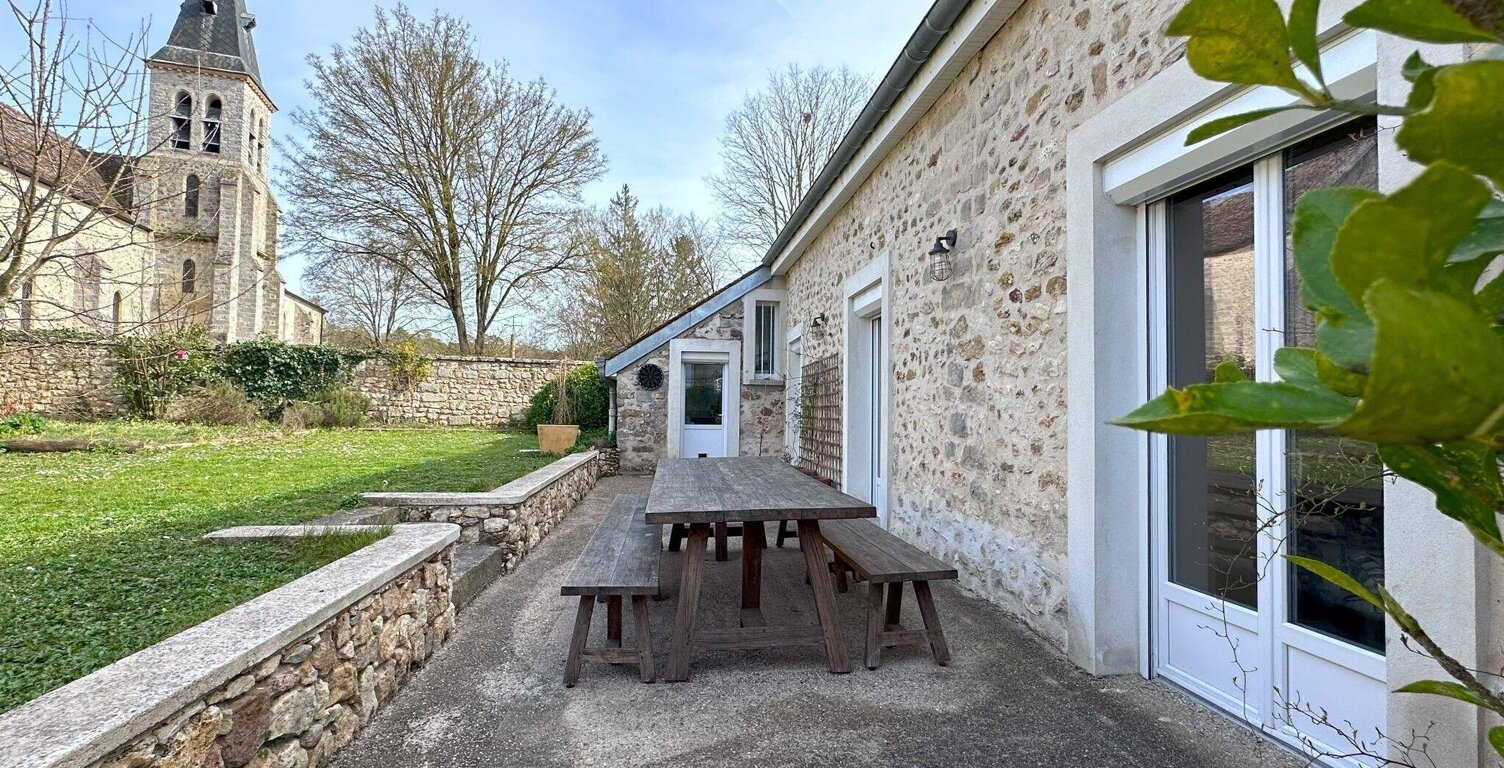 Maison - 192m² - Cély — photo 1
