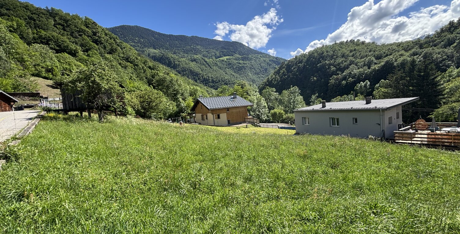 Terrain constructible proche Notre-Dame-du-Pré  — photo 1