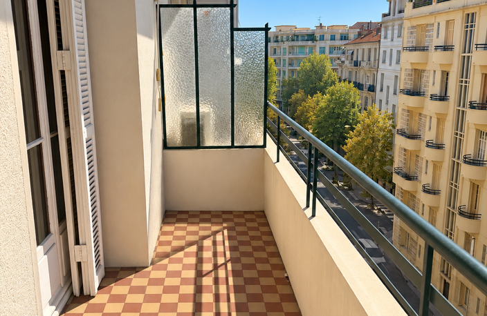 NICE   QUARTIER DES FLEURS | 3 PIÈCES 84 M2   AVANT-DERNIER — photo 3