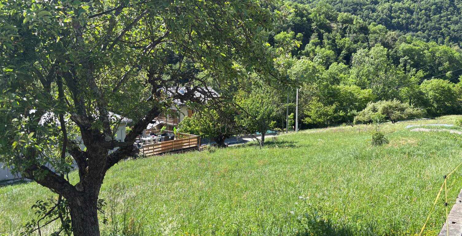 Terrain constructible proche Notre-Dame-du-Pré  — photo 1