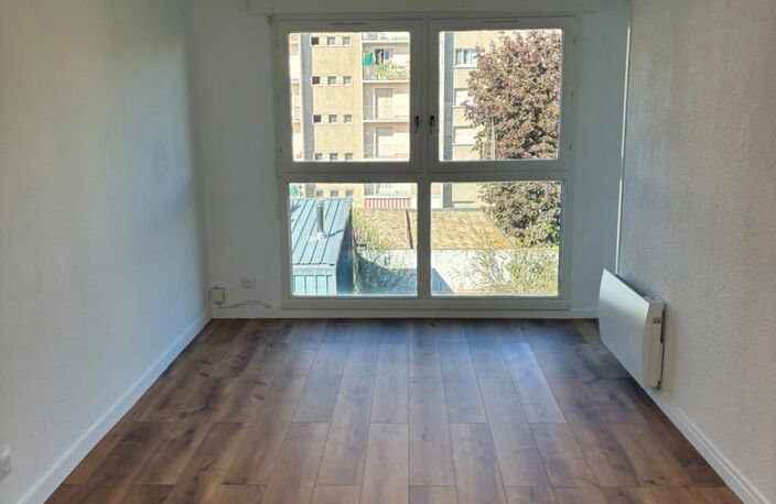 Location appartement 1 pièce 30 m² à Grenoble (38000) — photo 2
