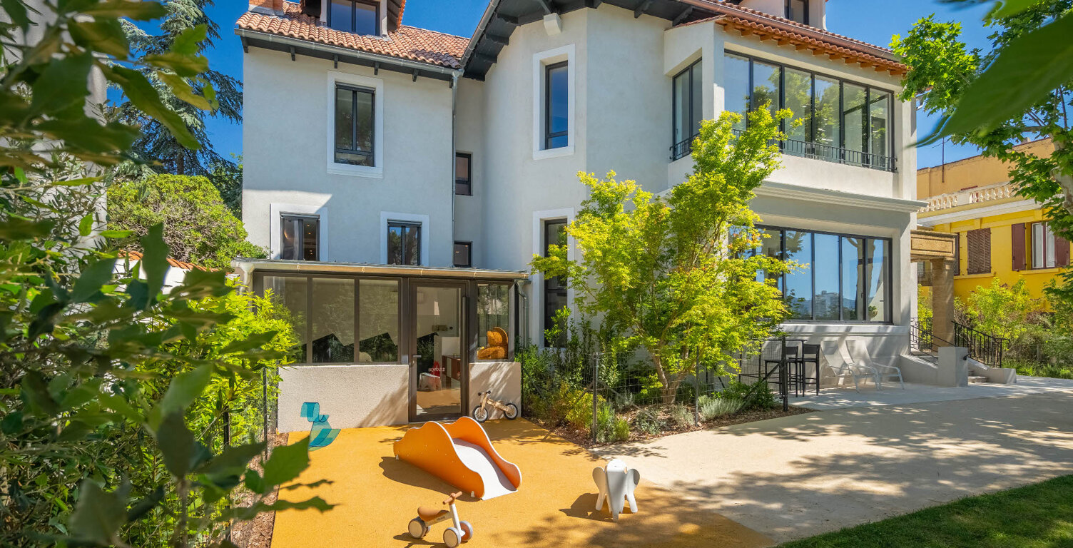 Vente maison 12 pièces 440 m² Marseille 8 (13008) — photo 1