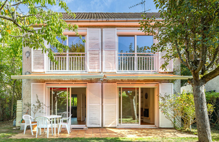 Vente maison 4 pièces 109 m² Les Loges-en-Josas (78350) — photo 2