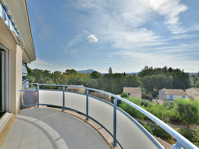 Appartement T2 dernier étage  La Garde — photo du bien