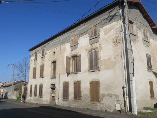 Immeuble à rénover — photo du bien