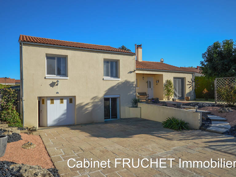 7 minutes LA CHATAIGNERAIE - Jolie maison d'habitation 4 cha — photo 1