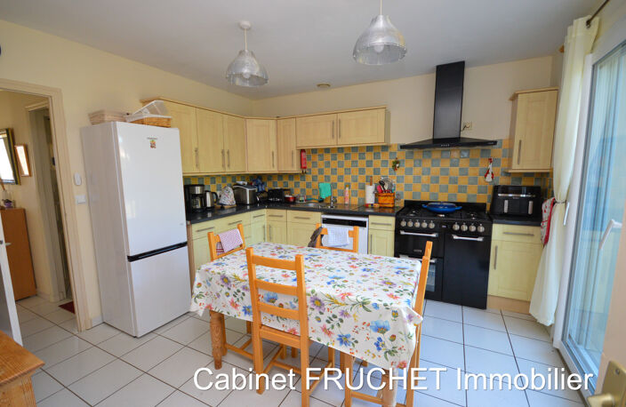 7 minutes LA CHATAIGNERAIE - Jolie maison d'habitation 4 cha — photo 3
