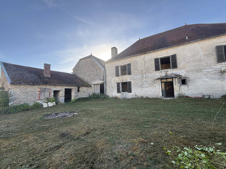 AUBE( 10) Proche de Bar/Seine : Ancien corps de ferme à réno — photo 1