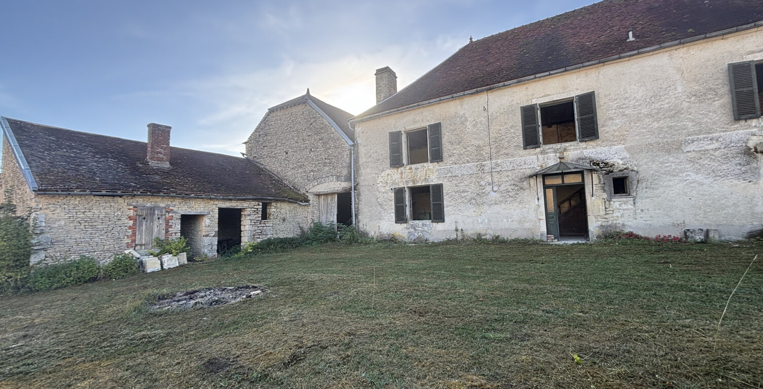 AUBE( 10) Proche de Bar/Seine : Ancien corps de ferme à réno — photo 1