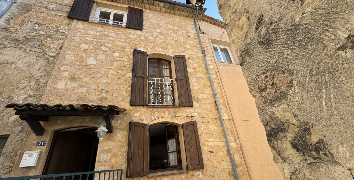 A LOUER Magagnosc, une maison de village, avec une cave, tro — photo 1