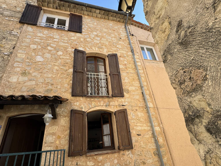 A LOUER Magagnosc, une maison de village, avec une cave, tro — photo 1