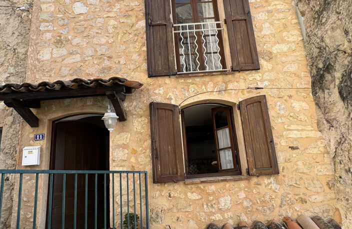 A LOUER Magagnosc, une maison de village, avec une cave, tro — photo 2