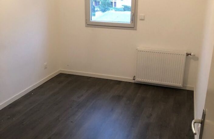 Location appartement 3 pièces 63 m² à Oullins-Pierre-Bénite (69600) — photo 3