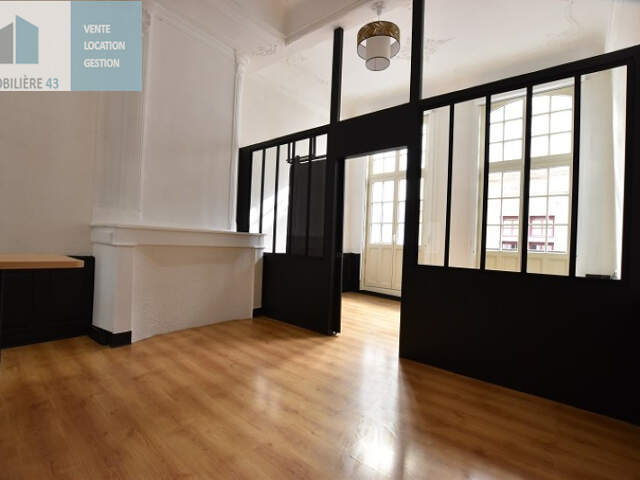 STUDIO CUIS EQUIPEE LE PUY EN VELAY - 1 pièce(s) - 35 m2 — photo du bien