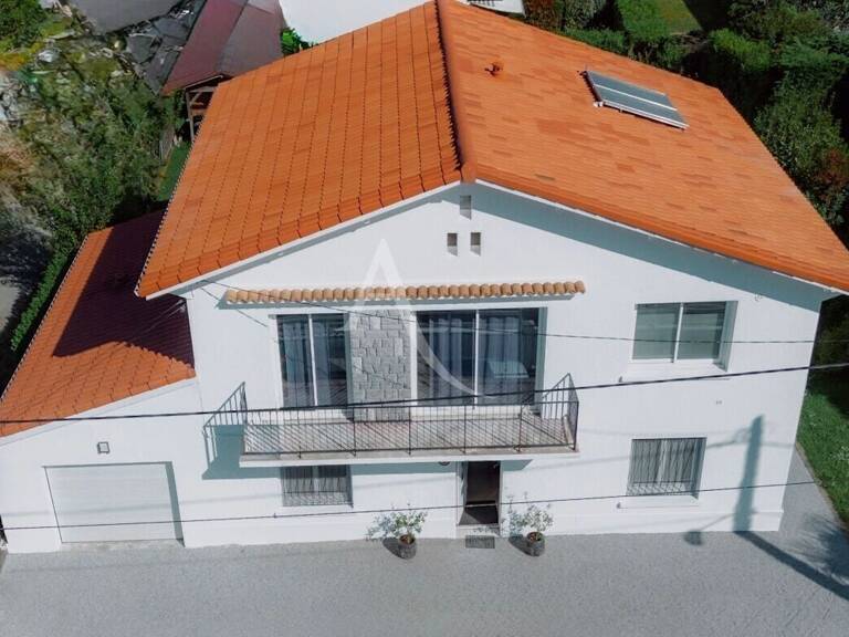 Maison  6 chambres et garage — photo 1