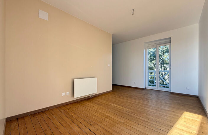 APPARTEMENT RÉNOVÉ AVEC BALCON - JEAN JAURES — photo 4