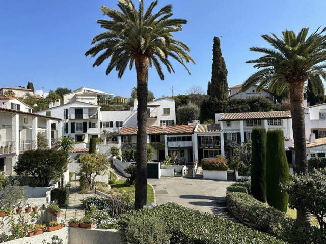 STUDIO refait à neuf de 26m²  -  Piscine - Tennis  - Parking — photo du bien