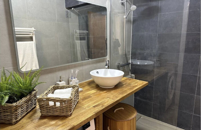 STUDIO refait à neuf de 26m²  -  Piscine - Tennis  - Parking — photo 2