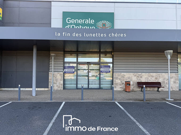 Local commercial - L'Estreniol -162.98 m2 — photo 1