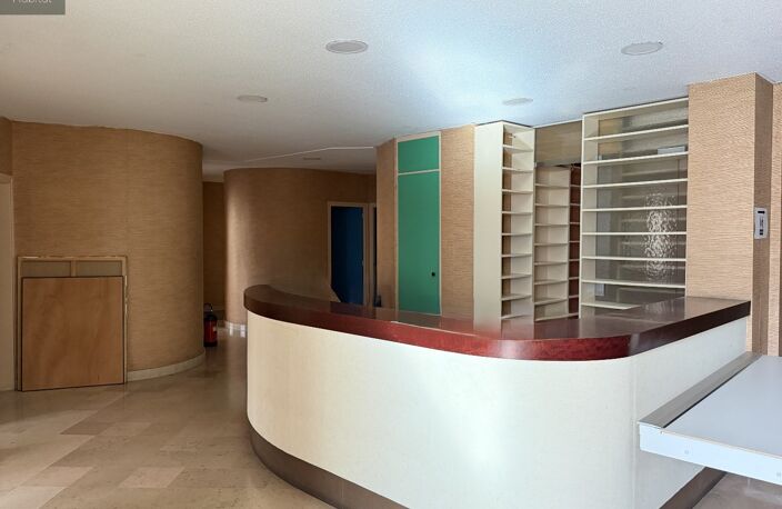 LOCAUX PROFESSIONNELS, BUREAUX, RODEZ — photo 2