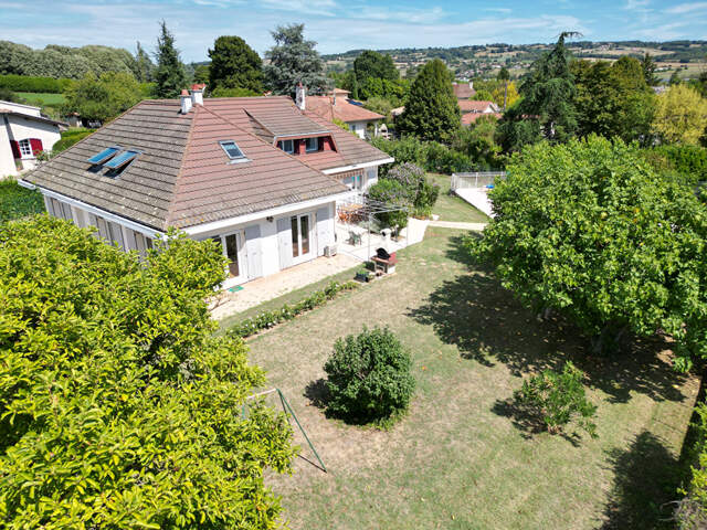 Maison 8 pièces 238 m² — photo du bien