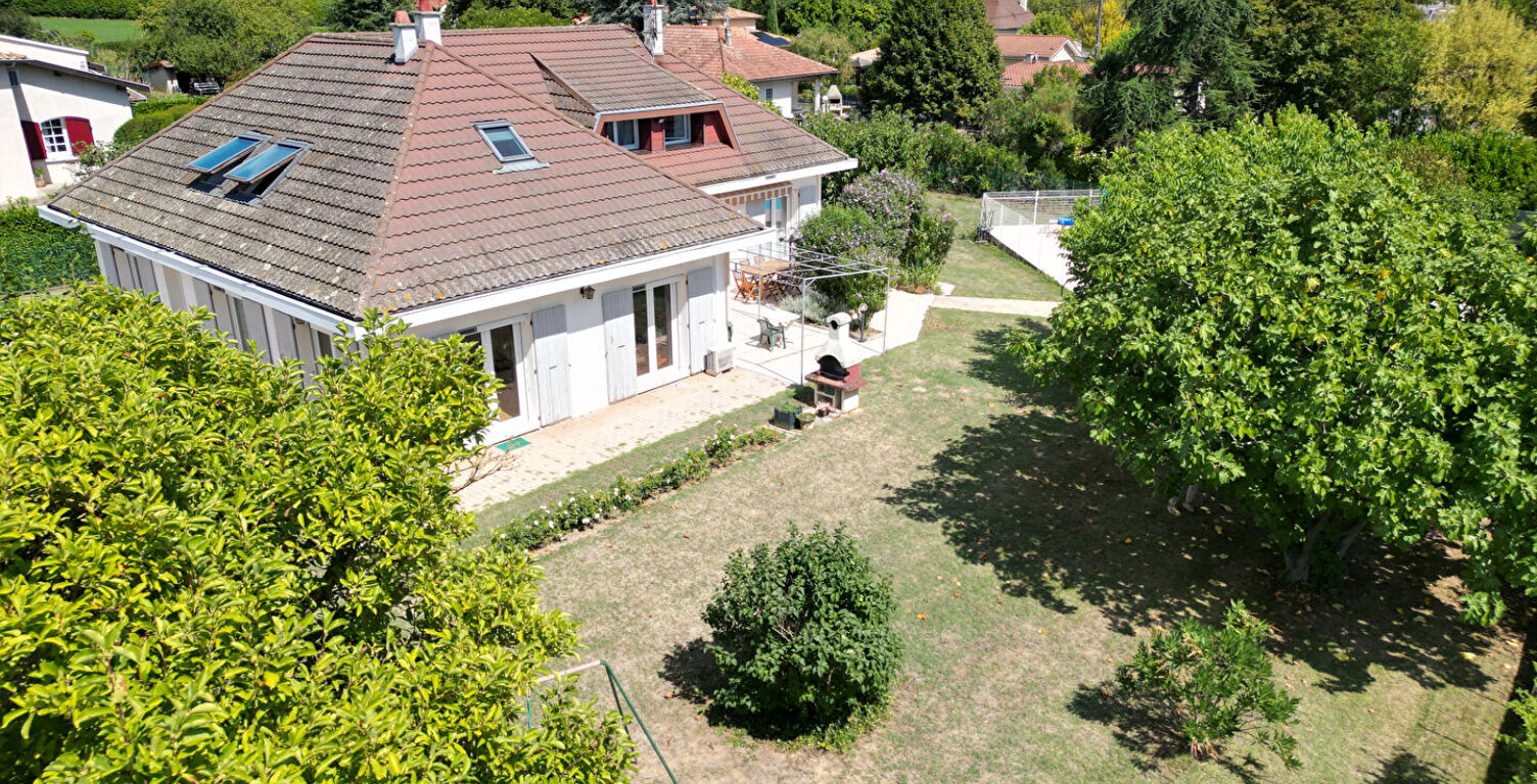 Maison 8 pièces 238 m² — photo 1