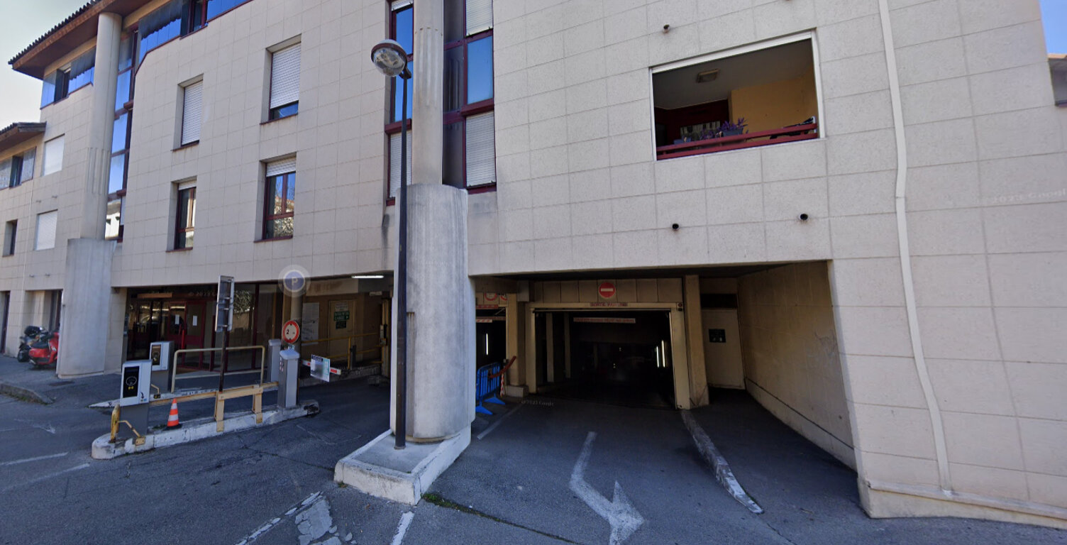 garage le signoret rue rufinus aix en pce — photo 1